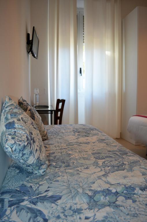 Hotel Spot Varazze Oda fotoğraf